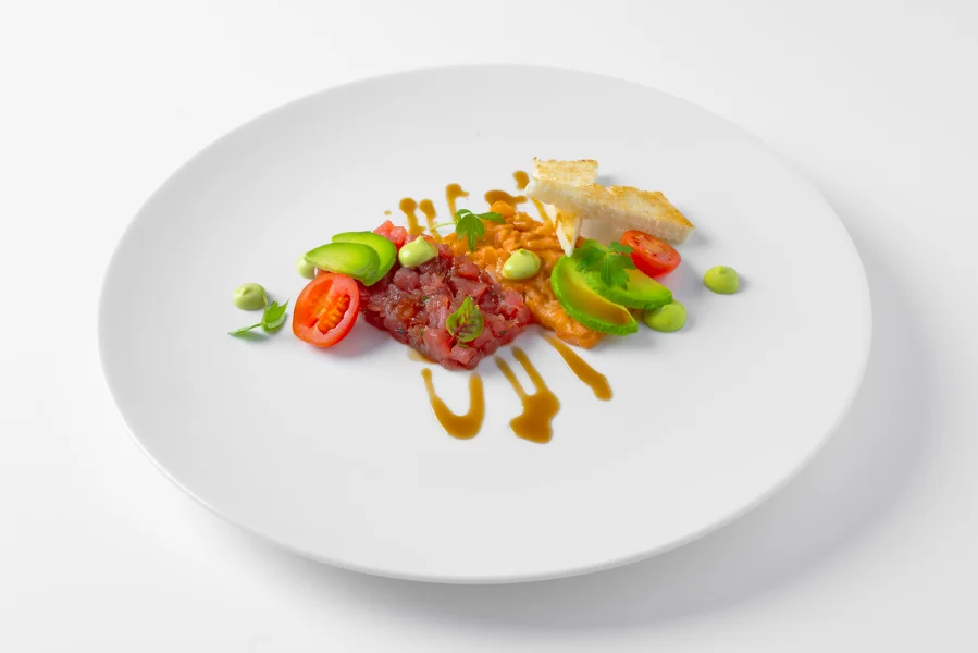 Seafood tartare duo