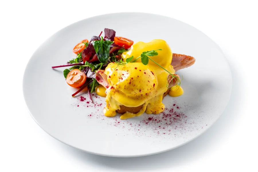 Vejce Benedikt s pečenou šunkou